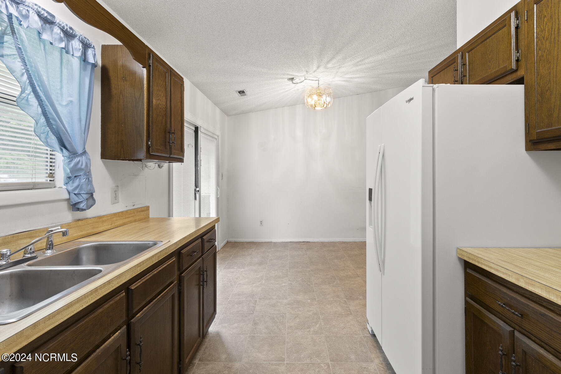 629 Shadowridge Road Jacksonville, NC 28546 - Photo 10 of 23 shadow-13