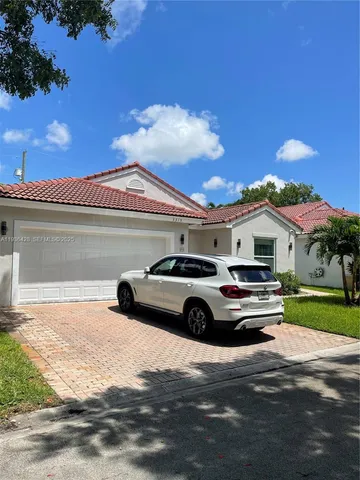 $6,799 | Oakridge, Hollywood, FL 33312