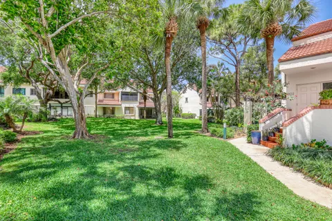 $715,000 | 302 Sea Oats Drive, Unit E, Juno Beach, FL 33408