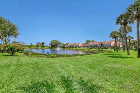 $715,000 | 302 Sea Oats Drive, Unit E, Juno Beach, FL 33408