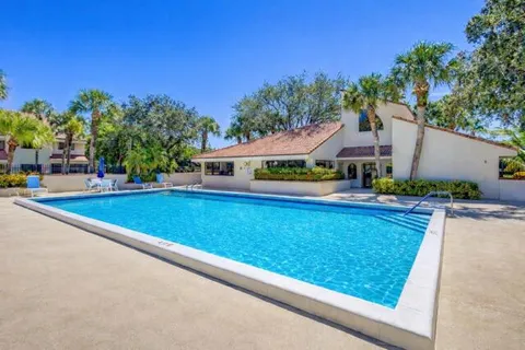 $715,000 | 302 Sea Oats Drive, Unit E, Juno Beach, FL 33408