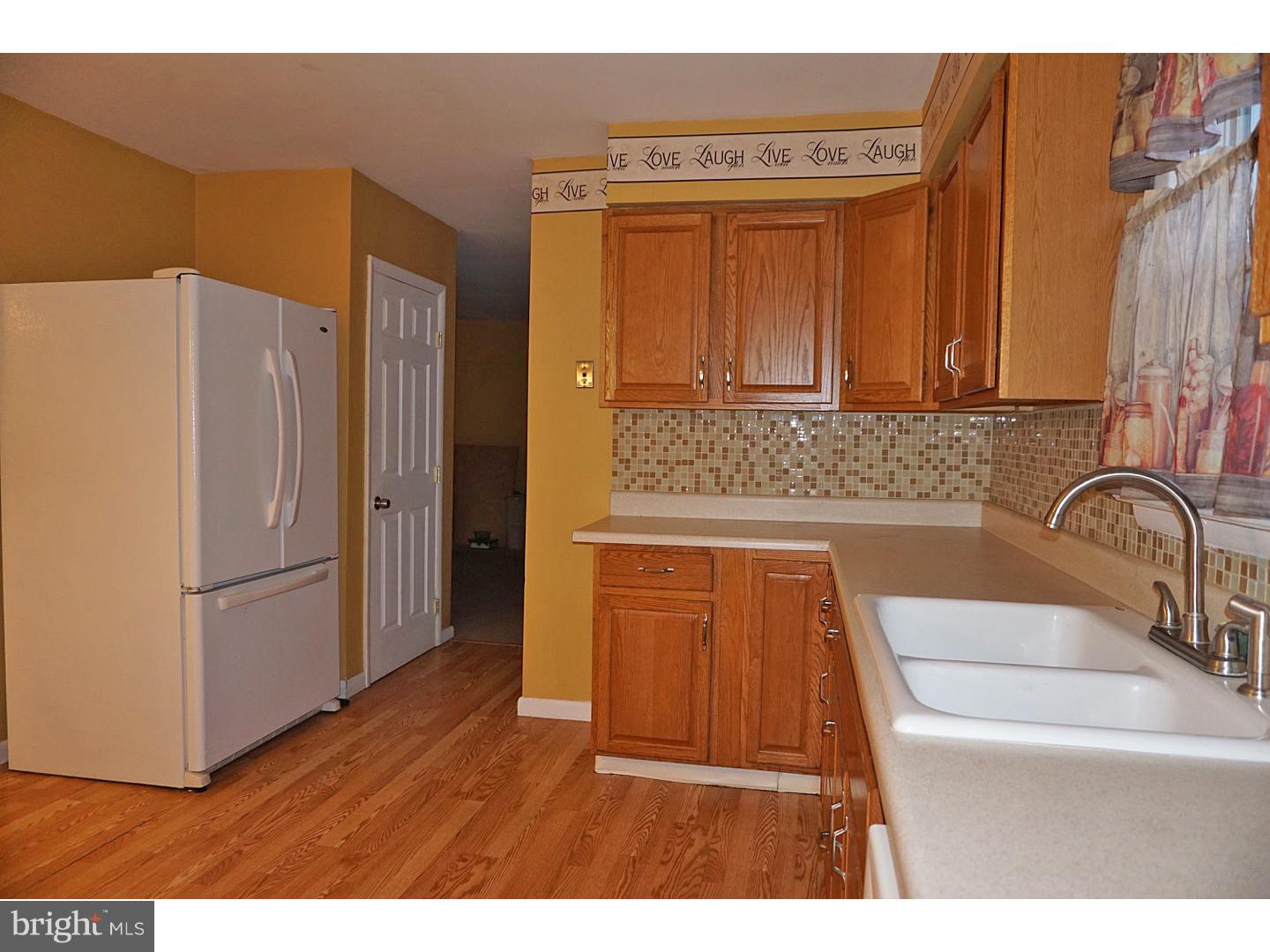 515 North Forklanding Road Maple Shade, NJ 08052 - Photo 6 of 24