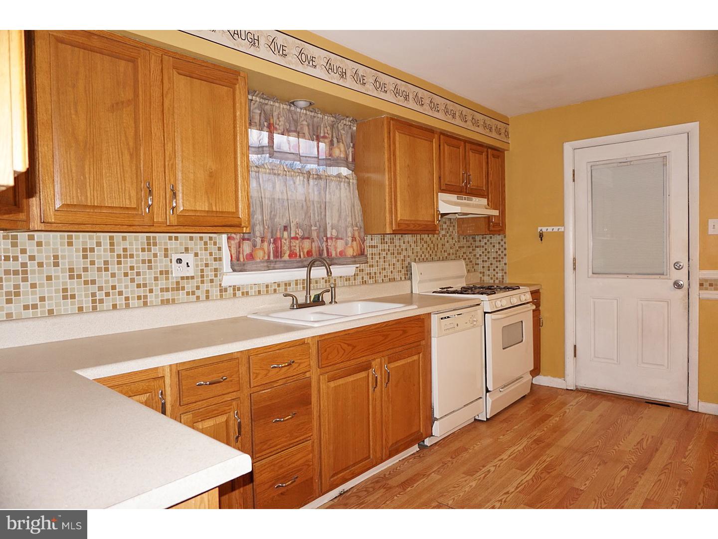 515 North Forklanding Road Maple Shade, NJ 08052 - Photo 7 of 24