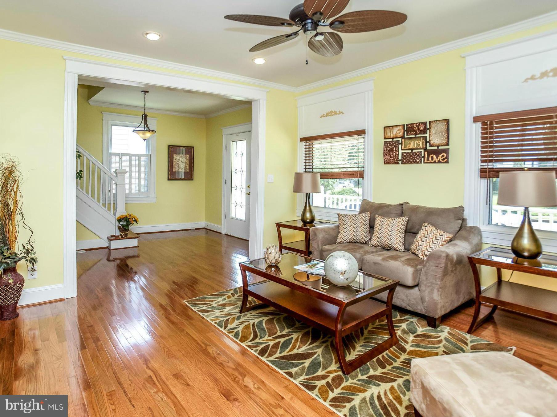 4434 Raspe Avenue Baltimore, MD 21206 - Photo 8 of 30 Living Room