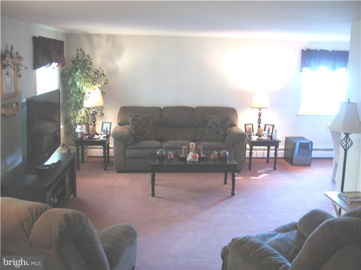 803 Pine Road Wallingford, PA 19086 - Photo 2 of 13 Living Room