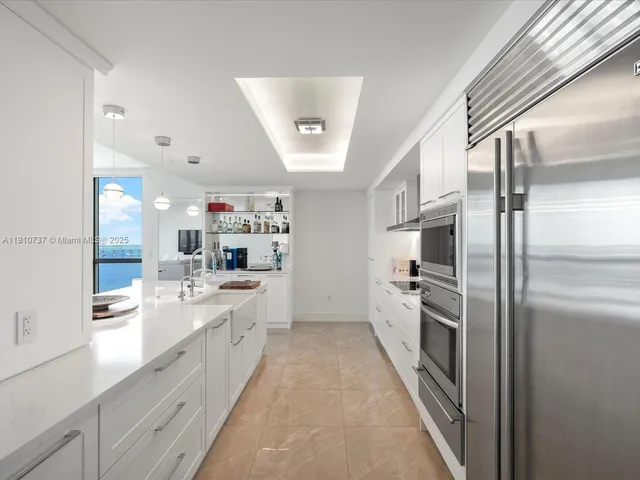 $12,000 | 1331 Brickell Bay Drive, Unit 1811, Miami, FL 33131