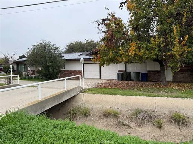 $399,000 | 425 East North Bear Creek Drive, Merced, CA 95340