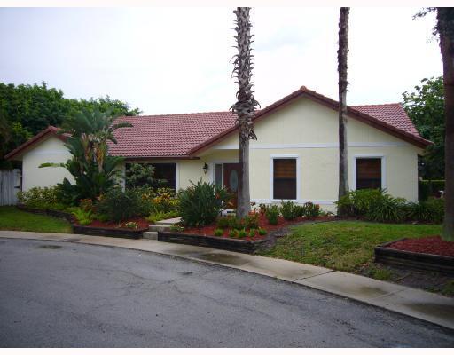 199 Southwest 15th Court Boca Raton, FL 33486 - Photo 1 of 12 Primary Photo