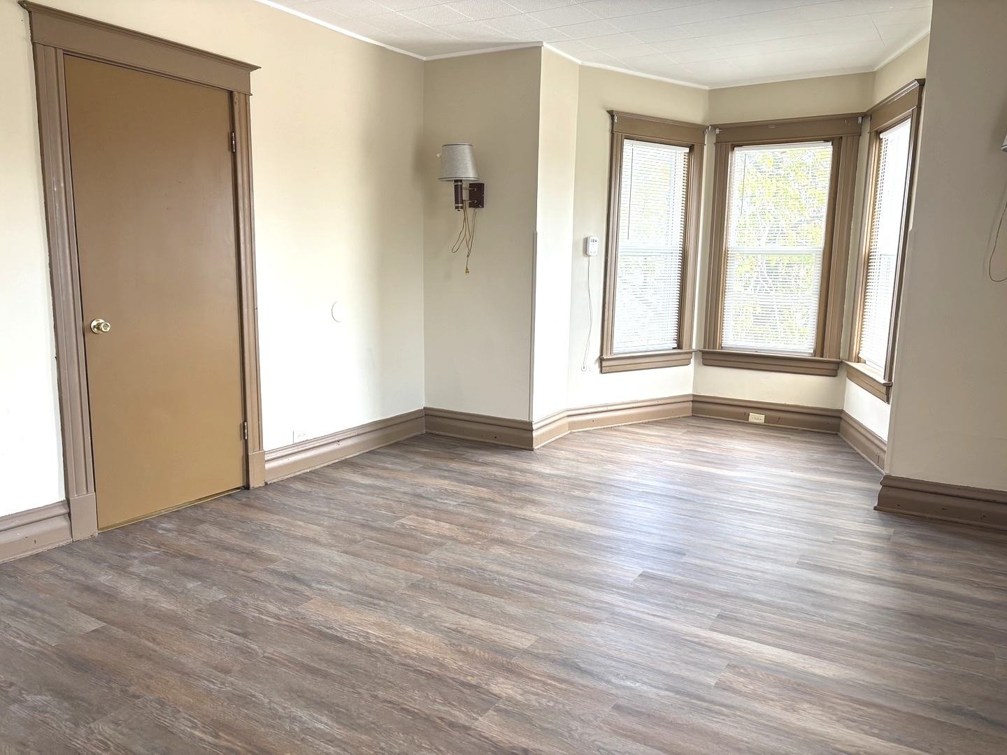 1548 Jackson Street North Chicago, IL 60064 - Photo 10 of 16