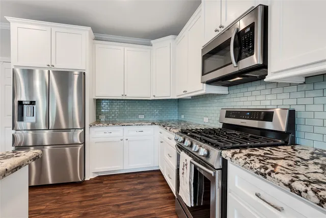 $635,000 | 406 Clear Lake Road, Clear Lake Shores, TX 77565