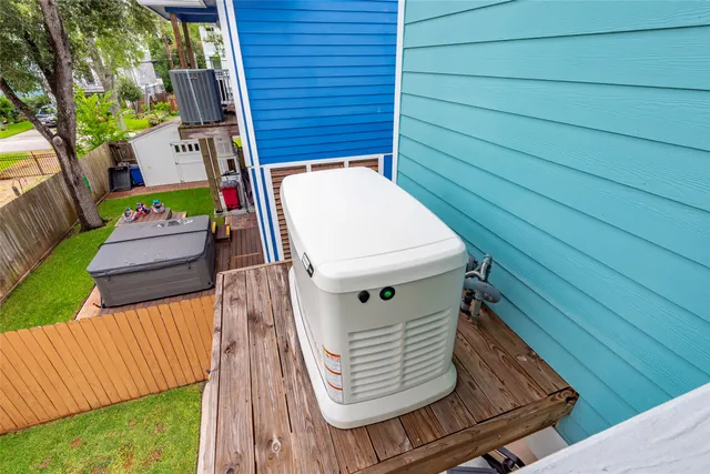 $635,000 | 406 Clear Lake Road, Clear Lake Shores, TX 77565