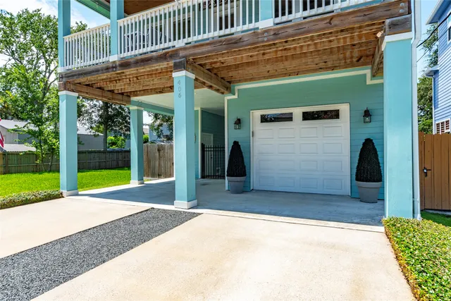 $635,000 | 406 Clear Lake Road, Clear Lake Shores, TX 77565