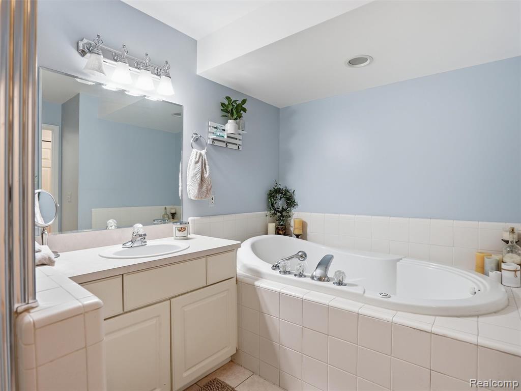 52088 Southview Ridge Macomb, MI 48042 - Photo 39 of 49