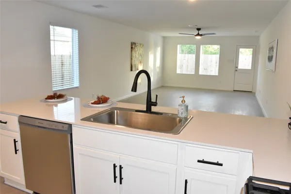 $1,895 | 482 Southern Magnolia Way, Magnolia, TX 77354