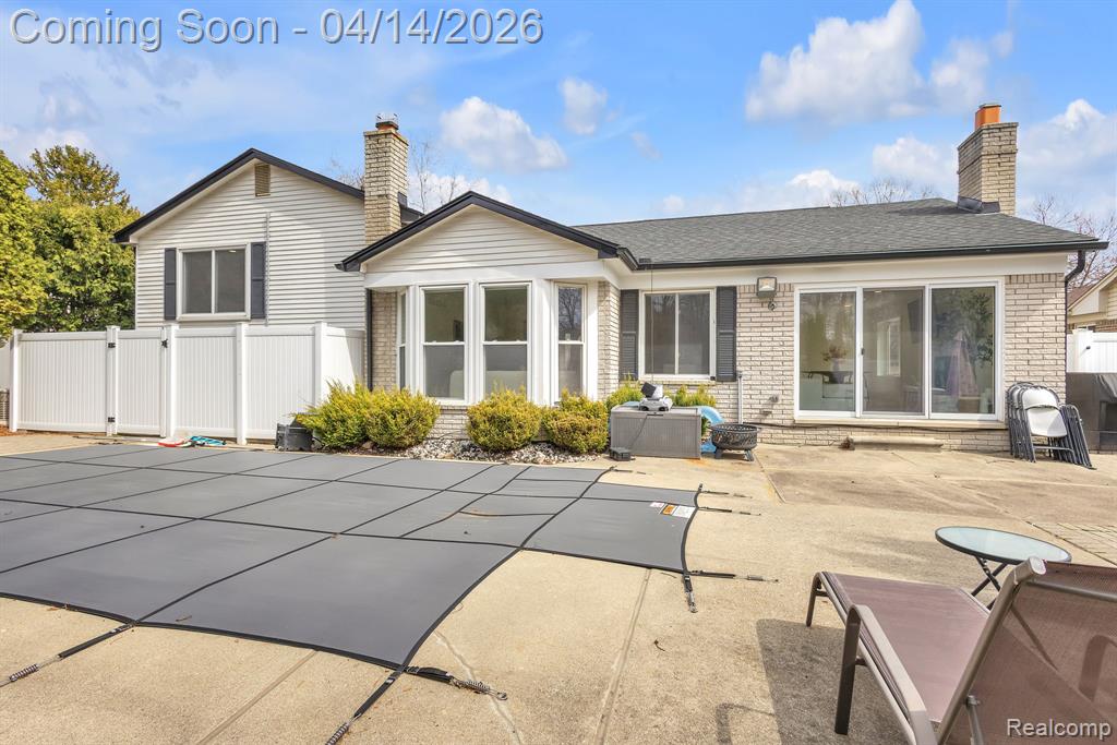 14549 Riverside Street Livonia, MI 48154 - Photo 6 of 48