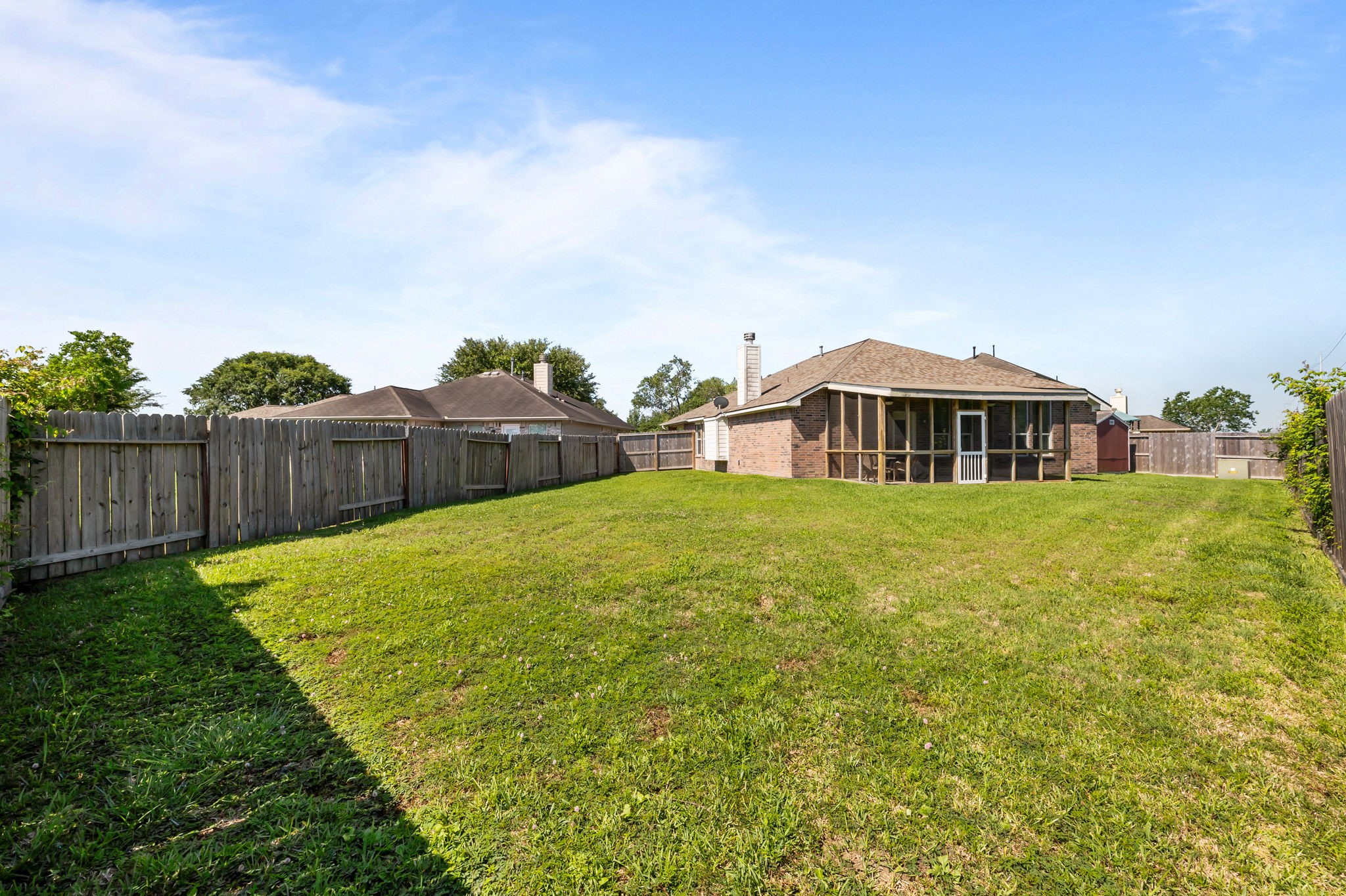 445 Decoster Boulevard Alvin, TX 77511 - Photo 26 of 32 Massive 15,000+sf yard