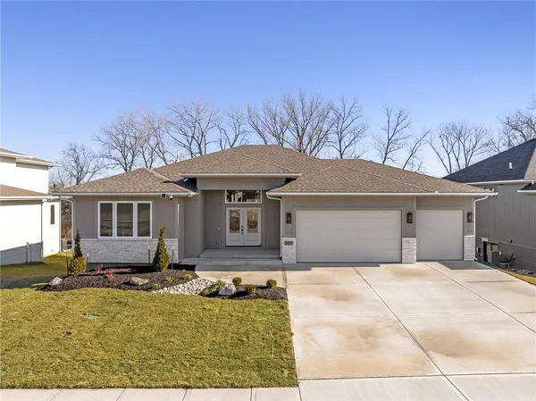 $752,975 | 8937 Shady Bend Road, Lenexa, KS 66227