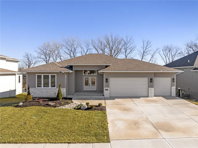 $752,975 | 8937 Shady Bend Road, Lenexa, KS 66227