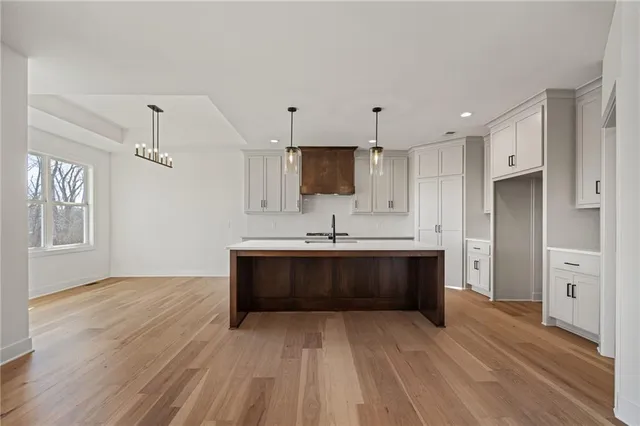 $752,975 | 8937 Shady Bend Road, Lenexa, KS 66227