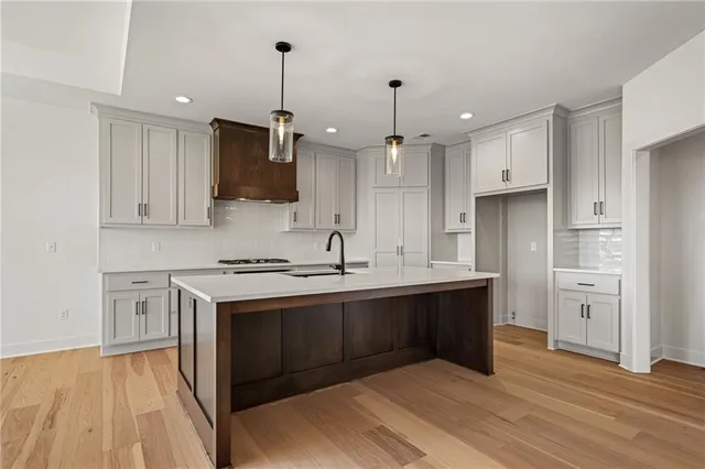 $752,975 | 8937 Shady Bend Road, Lenexa, KS 66227