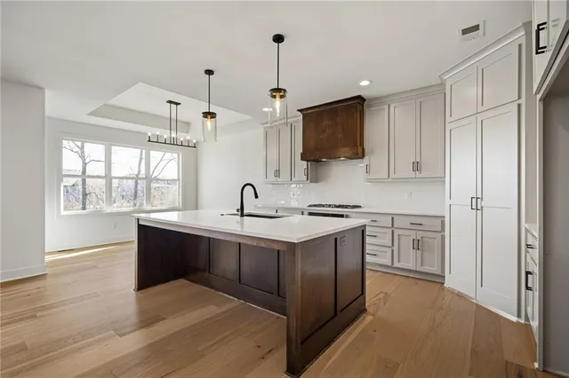 $752,975 | 8937 Shady Bend Road, Lenexa, KS 66227