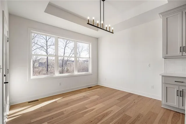 $752,975 | 8937 Shady Bend Road, Lenexa, KS 66227