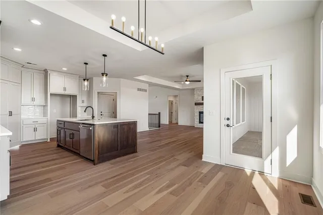 $752,975 | 8937 Shady Bend Road, Lenexa, KS 66227