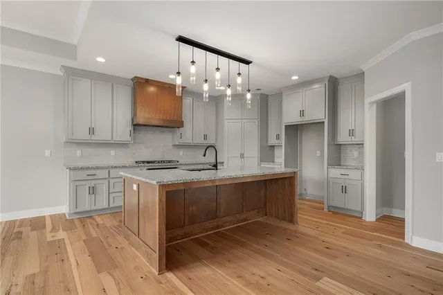 $752,975 | 8937 Shady Bend Road, Lenexa, KS 66227