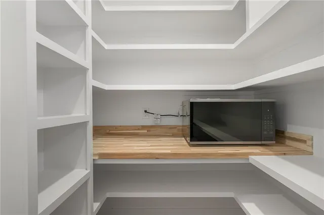 $752,975 | 8937 Shady Bend Road, Lenexa, KS 66227