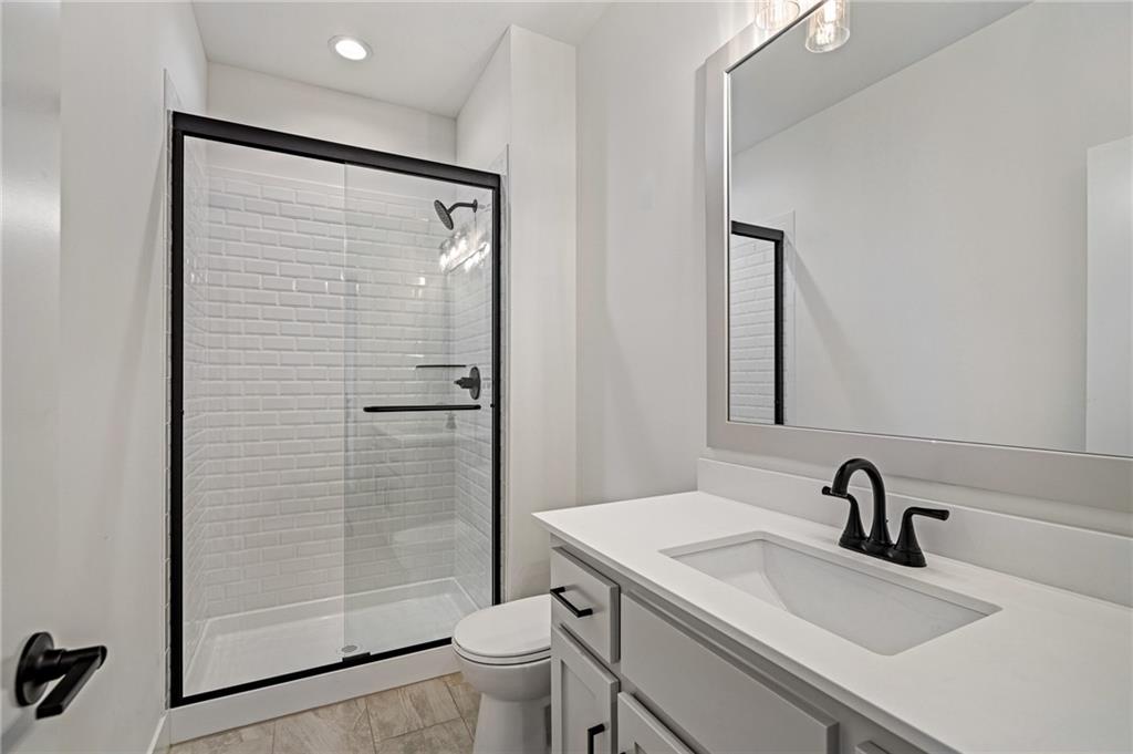 8937 Shady Bend Road Lenexa, KS 66227 - Photo 31 of 49