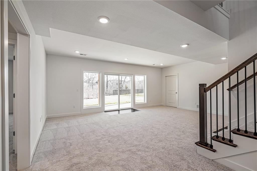 8937 Shady Bend Road Lenexa, KS 66227 - Photo 32 of 49