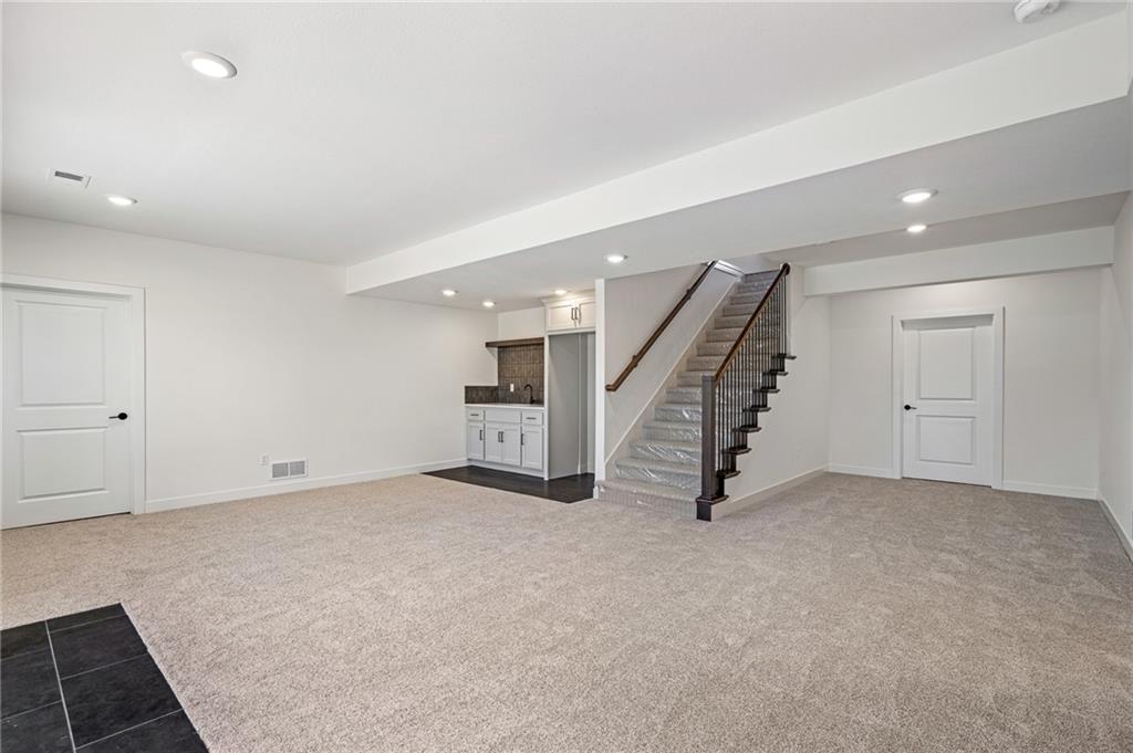 8937 Shady Bend Road Lenexa, KS 66227 - Photo 33 of 49