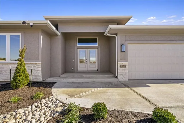 $752,975 | 8937 Shady Bend Road, Lenexa, KS 66227