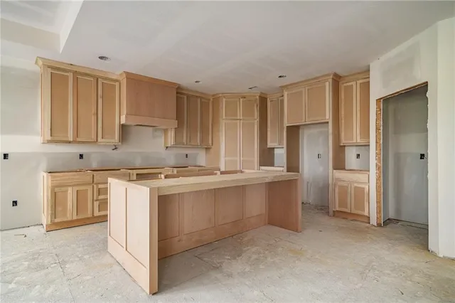 $752,975 | 8937 Shady Bend Road, Lenexa, KS 66227