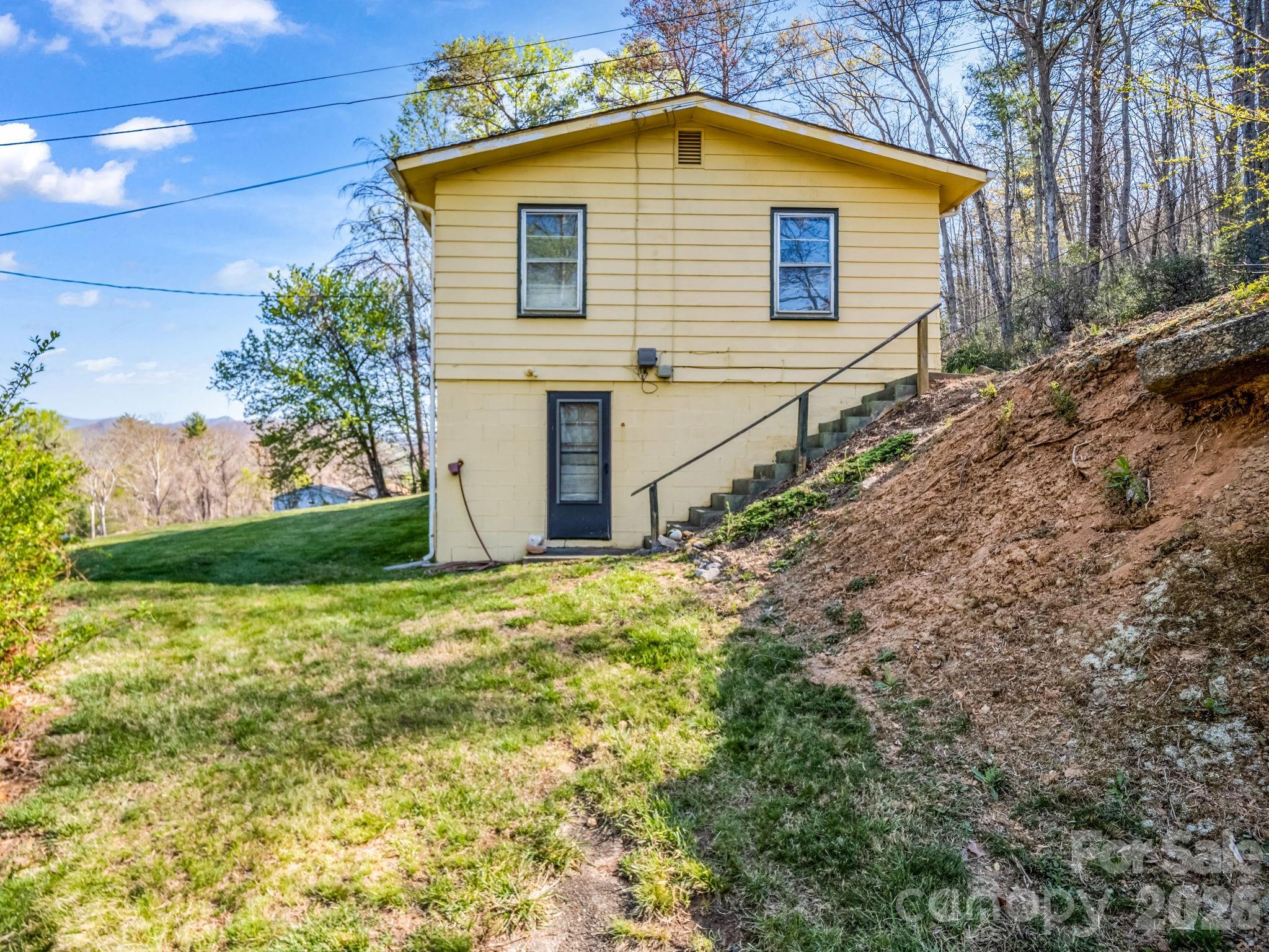 135 Jordan Road Swannanoa, NC 28778 - Photo 6 of 25