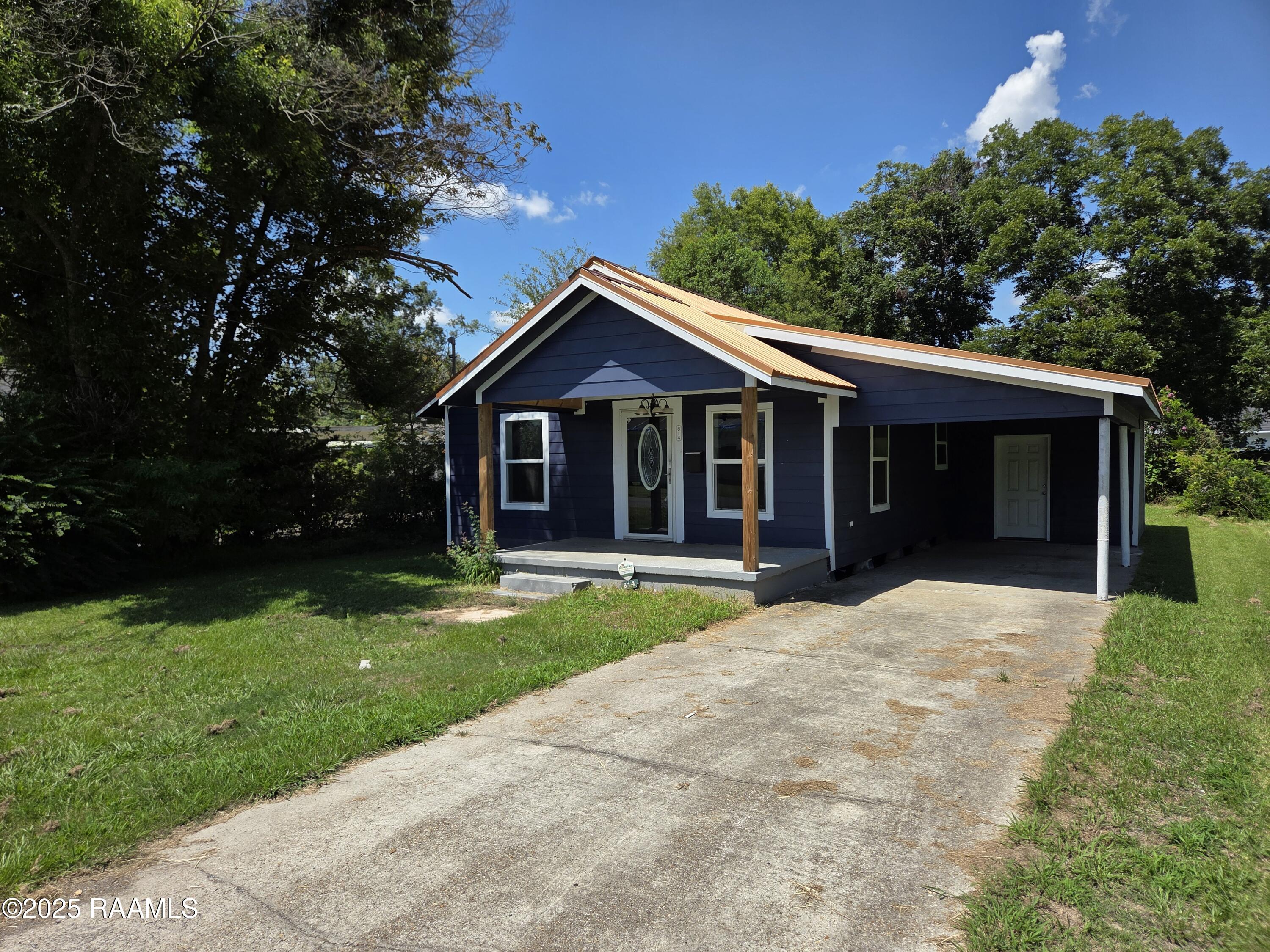 814 Howard Street Jennings, LA 70546 - Photo 2 of 14 20250902_134911