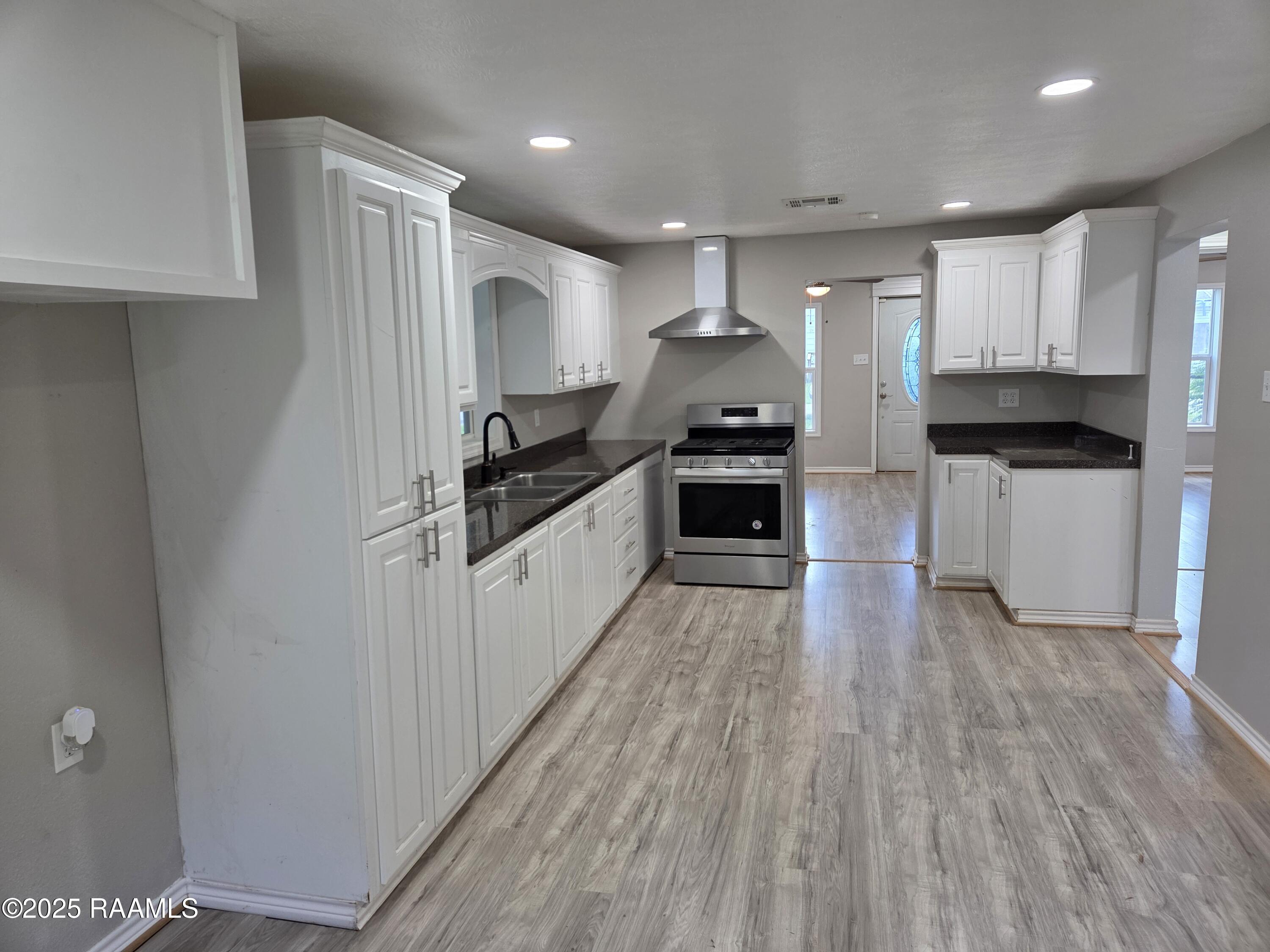 814 Howard Street Jennings, LA 70546 - Photo 7 of 14 20250902_134522