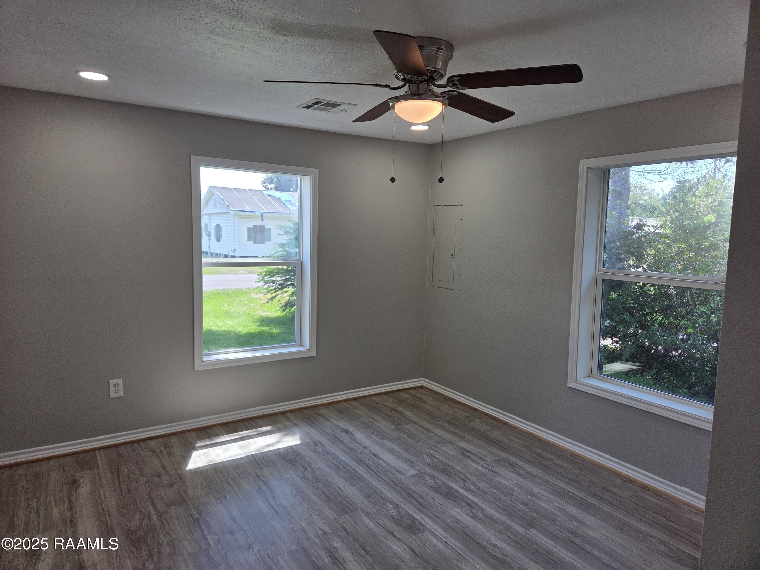 814 Howard Street Jennings, LA 70546 - Photo 9 of 14 20250902_134651