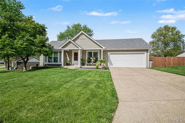 $289,900 | 4571 Clearbrook Drive, St. Charles, MO 63304