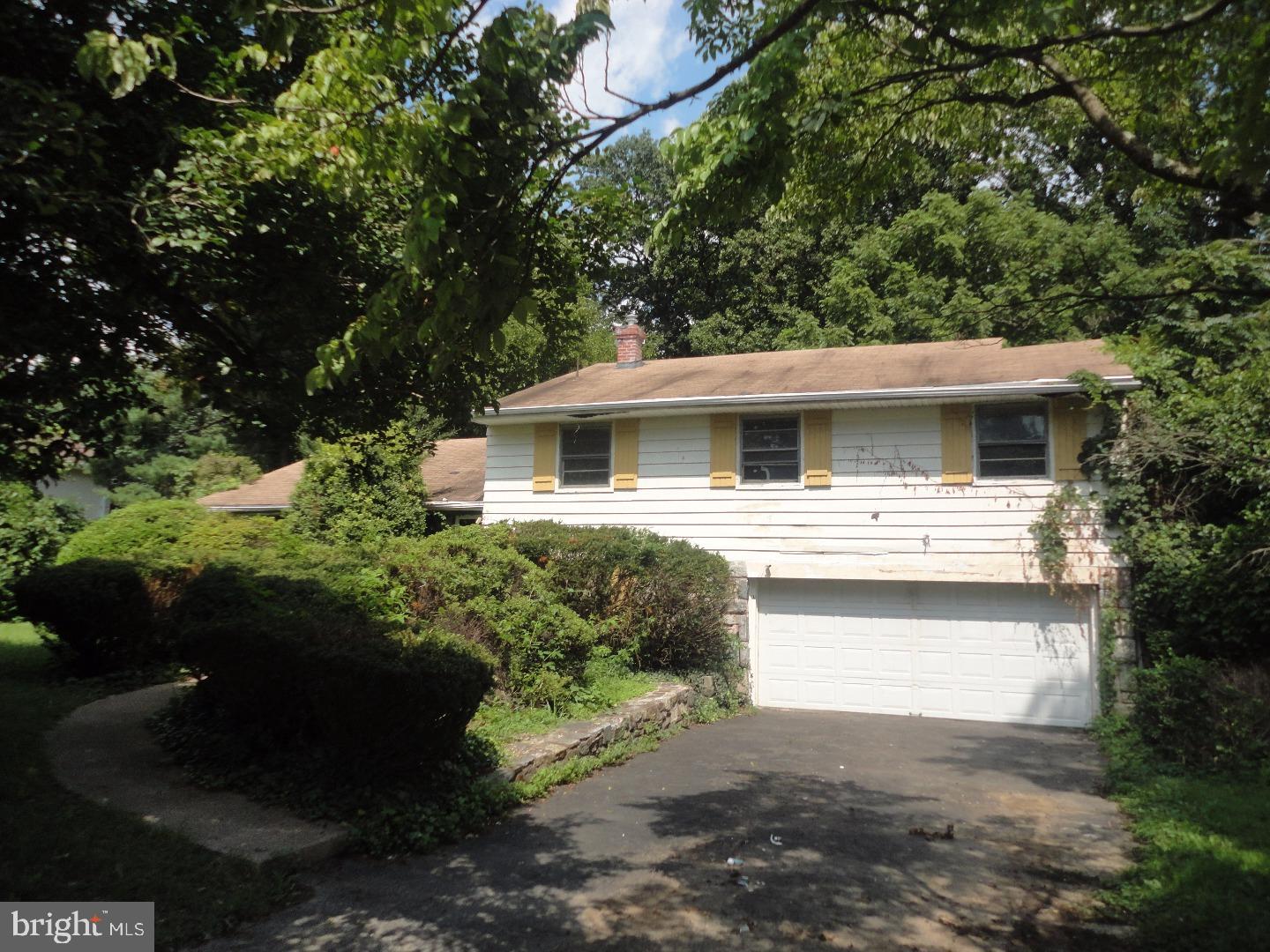 623 Hoyt Road Huntingdon Valley, PA 19006 - Photo 1 of 19