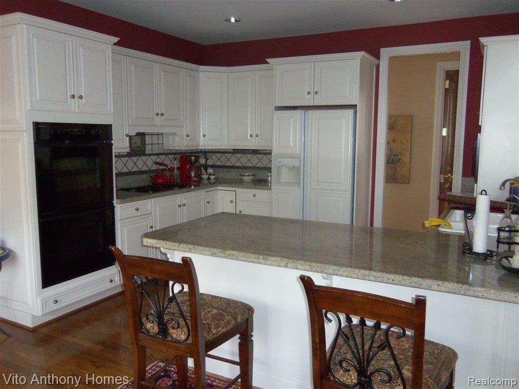 4690 Goodison Pl Drive Rochester, MI 48306 - Photo 5 of 15 100_0924.JPG