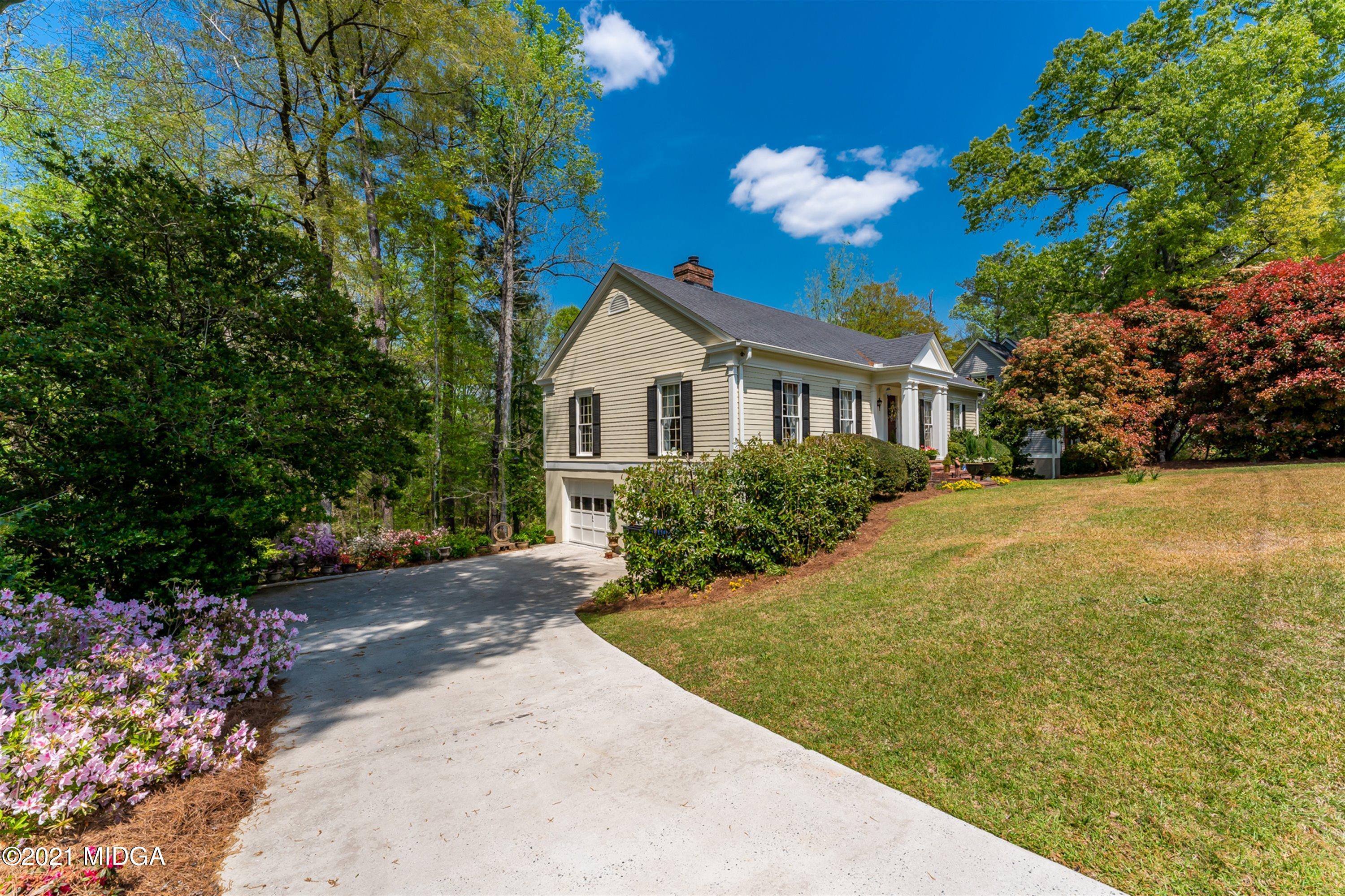1946 Wood Valley Road Macon, GA 31211 - Photo 5 of 35 a house view with a outdoor space