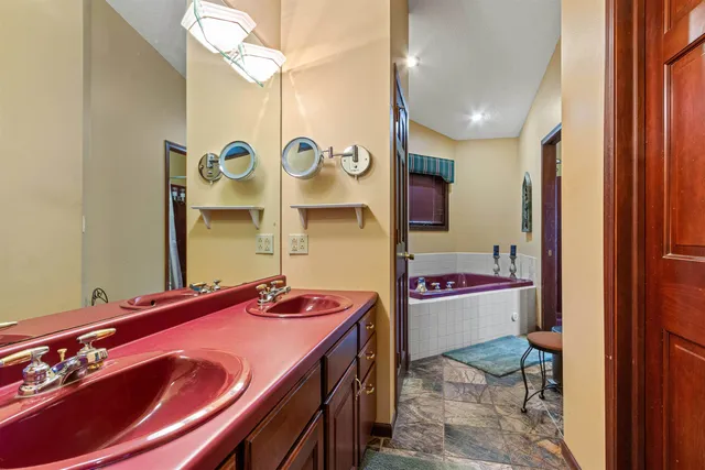 $759,900 | 780 Aniwa Lane, Nekoosa, WI 54457