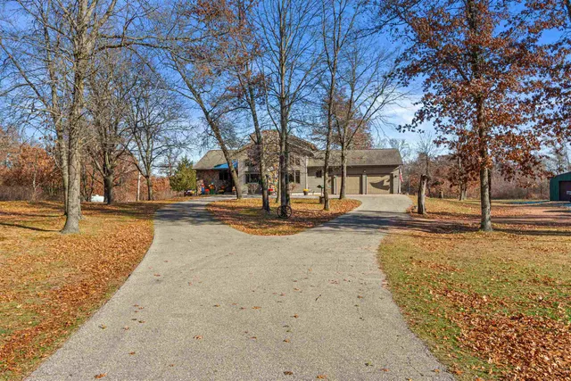 $759,900 | 780 Aniwa Lane, Nekoosa, WI 54457
