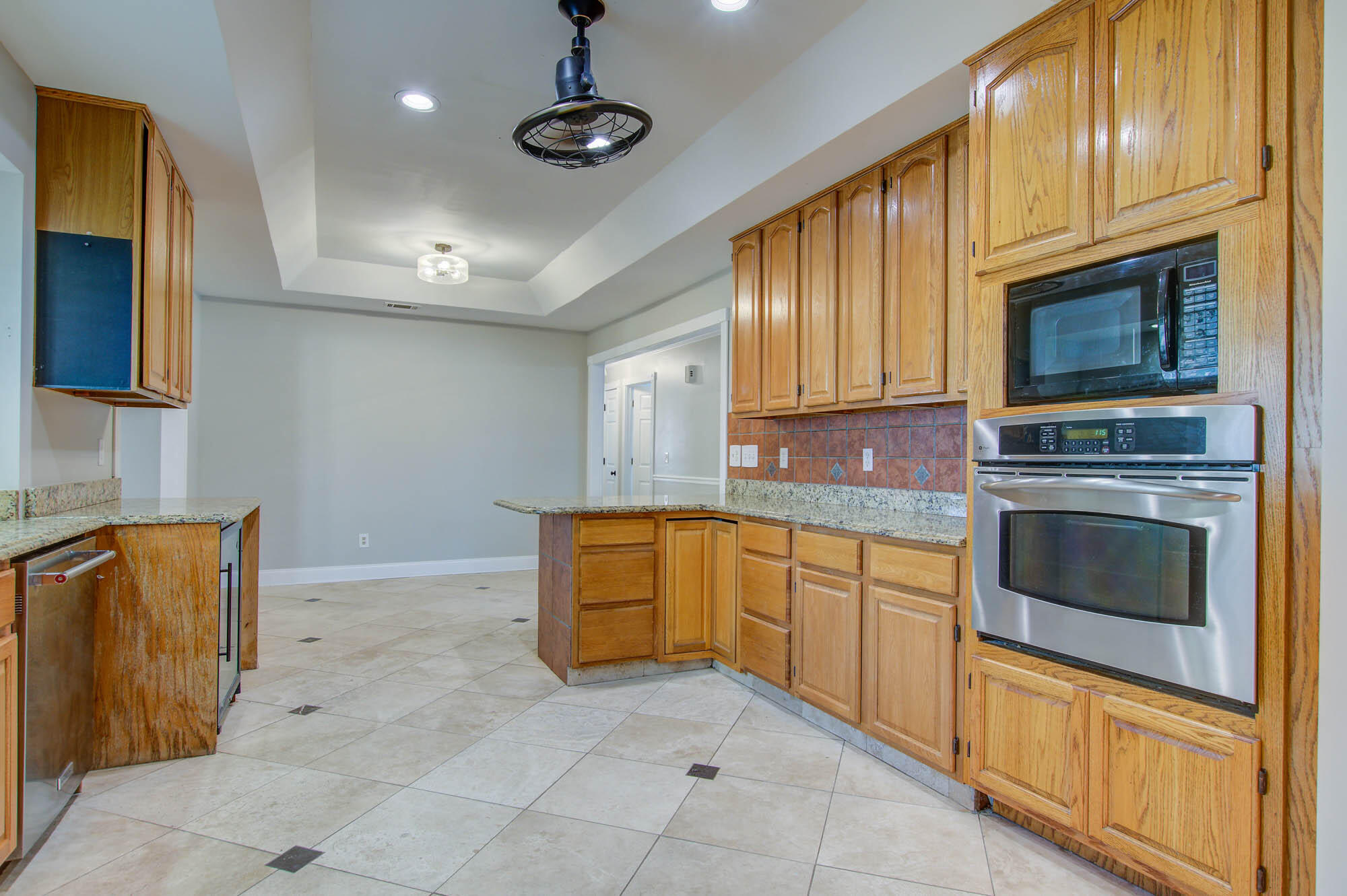 109 Waring Road Summerville, SC 29485 - Photo 11 of 30 Kitchen