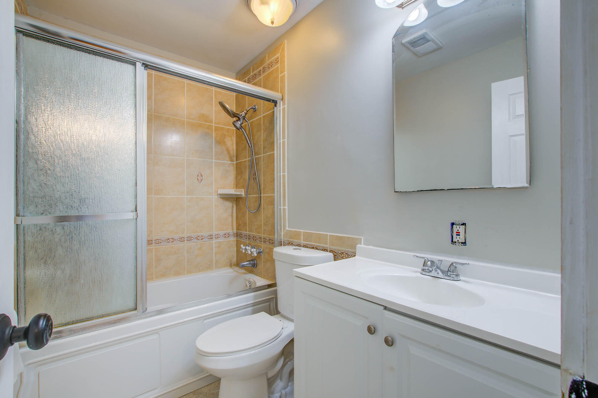 109 Waring Road Summerville, SC 29485 - Photo 23 of 30 Full Bathroom