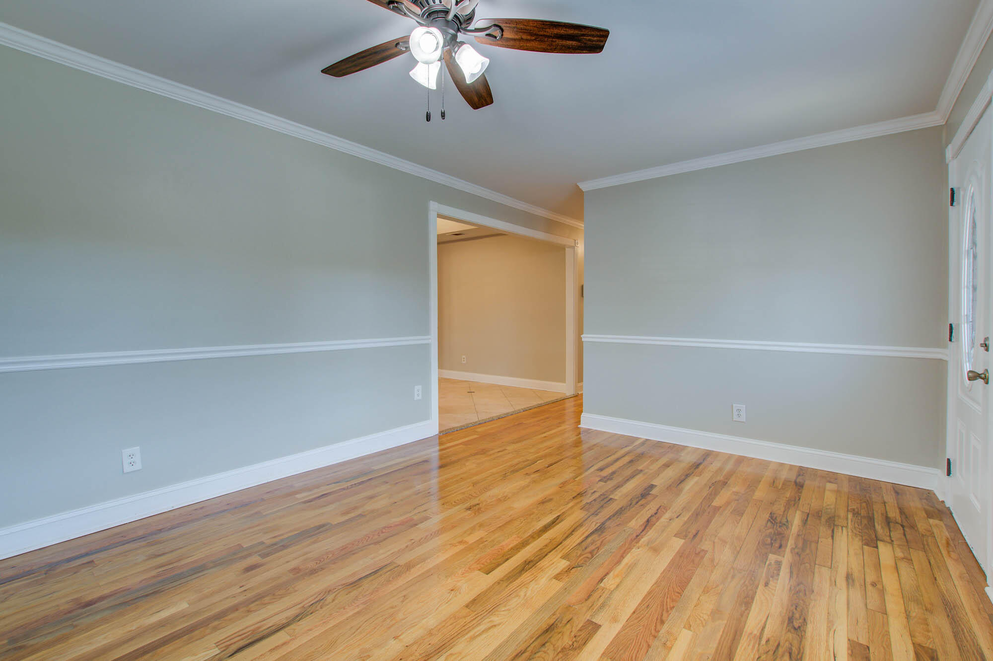 109 Waring Road Summerville, SC 29485 - Photo 6 of 30 Front Living Room