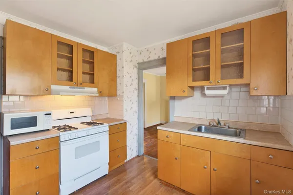 $249,999 | 18-20 Bedford Avenue, Middletown, NY 10940