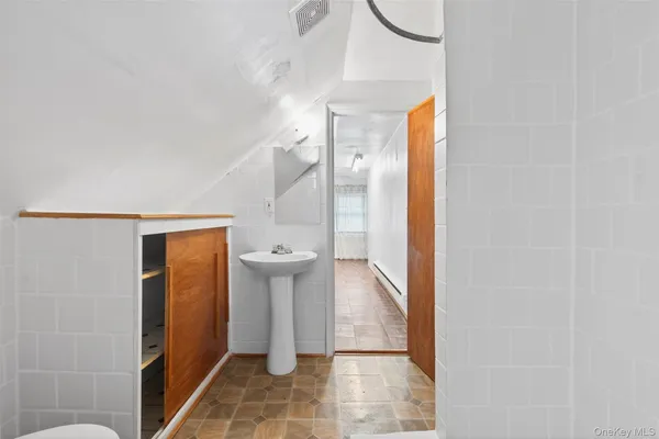 $249,999 | 18-20 Bedford Avenue, Middletown, NY 10940