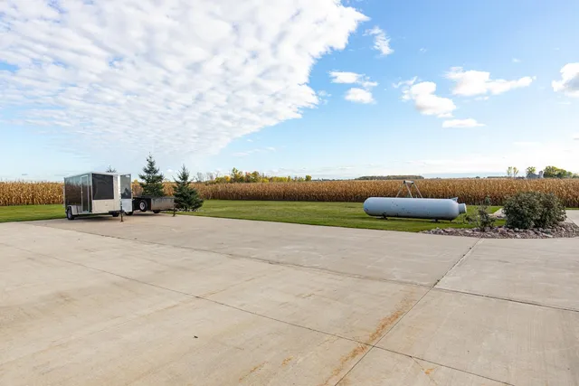 $690,000 | N5598 State Road, Black Creek, WI 54106